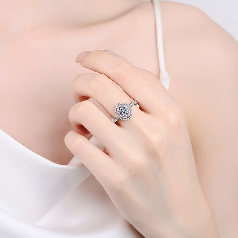 Chic Woman's Wedding Accessory: Sparkling S925 Silver Piece With Stunning Pink Enamel Accent