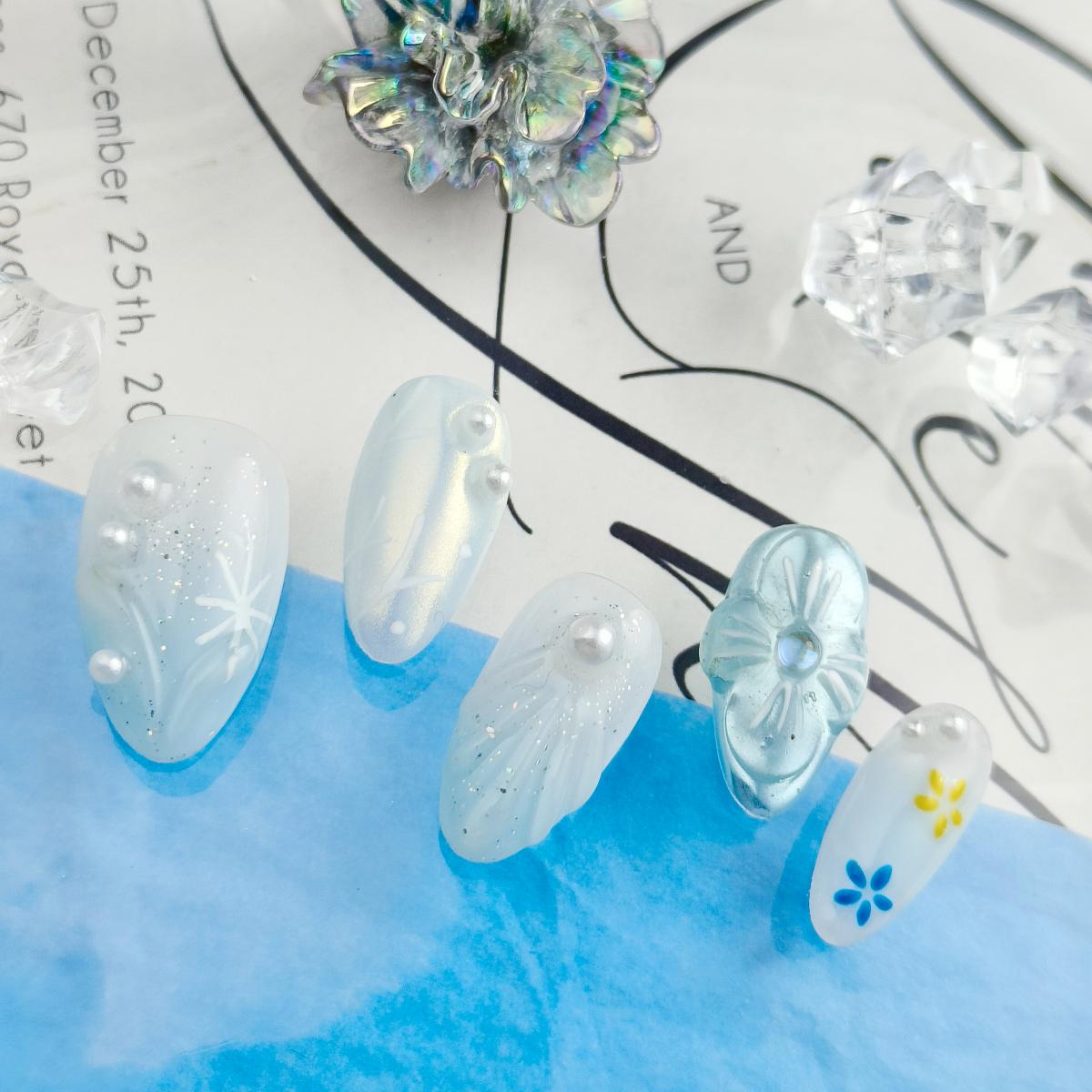 10pcs 3D Hand drawn Flowers Handmade Press-on nails Short Almond Nails Bundle Pearl Elegant Finished nail stickers Free storage box jelly glue nail fi