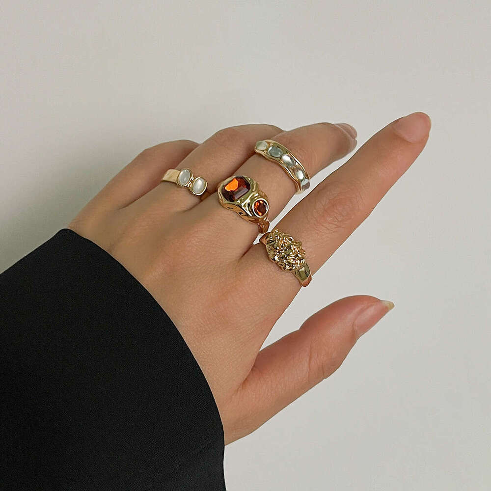 European and American New Women's Trendy Retro Set: Street Style Geometric Hollow Rhinestone Inlaid Ring Combinations
