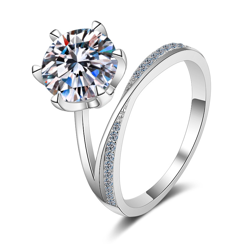 Chic & Timeless Women's Solitaire Ring Made of High-Quality Sterling Silver Highlighted by Exceptionally Clear Cubic Zirconia Gem