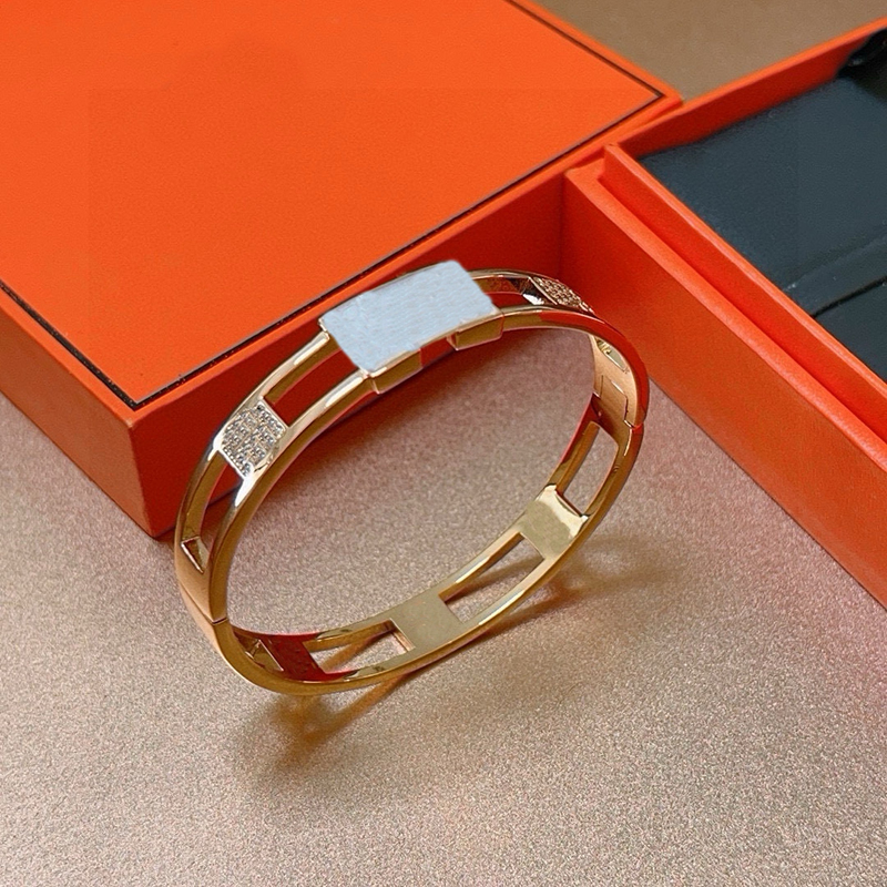 New Luxury Designer Bracelet Brand H Bracelet Diamond-Set Designer Hollowed-Out Bracelet High-End Jewelry Gold Bracelet Finger Bracelet Wedding And Daily Gift