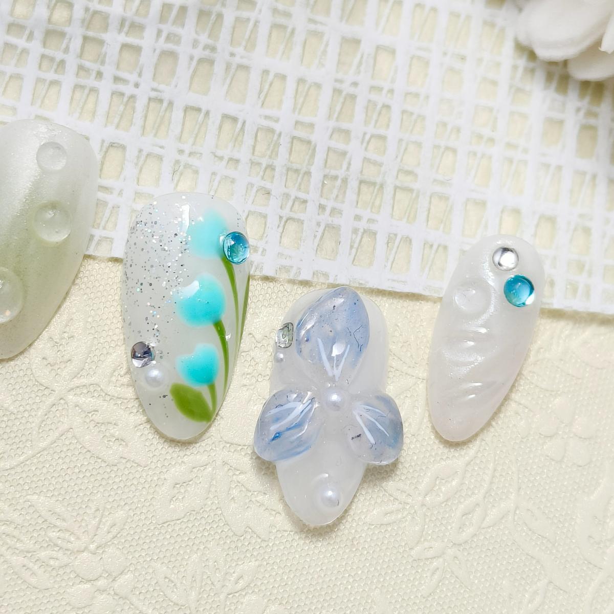 10pcs 3D Hand drawn Flowers Handmade Press-on nails Short Almond Nails Bundle Diamond Spring Summer Finished nail stickers Free storage box jelly glue