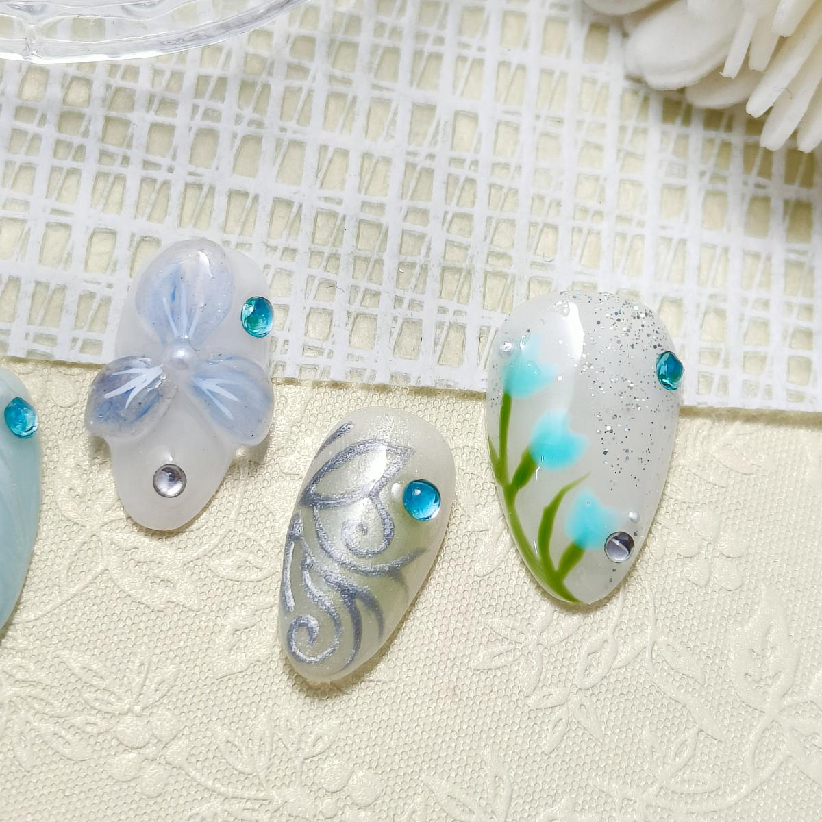 10pcs 3D Hand drawn Flowers Handmade Press-on nails Short Almond Nails Bundle Diamond Spring Summer Finished nail stickers Free storage box jelly glue