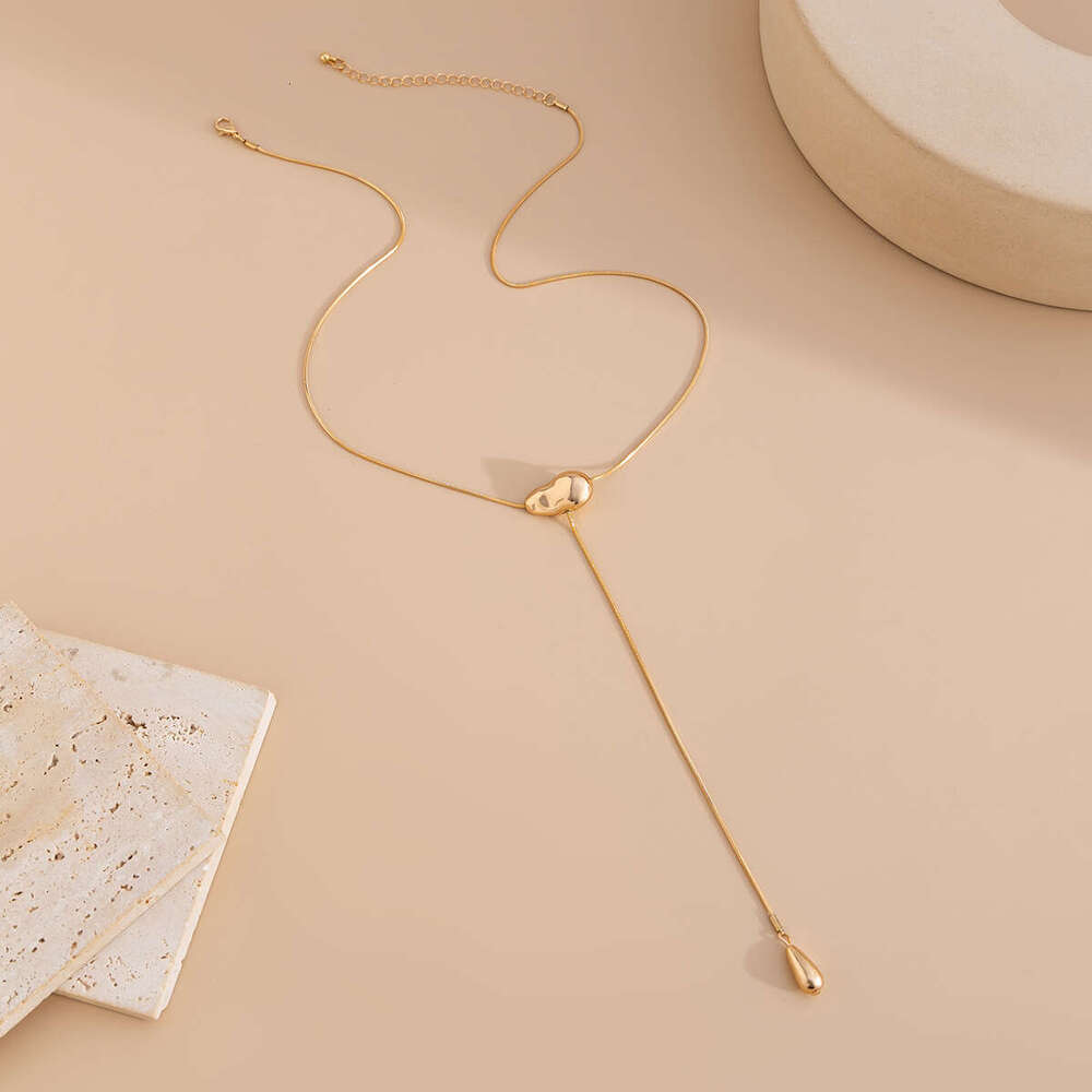 Geometric Snake Chain Necklace with Teardrop Pendant Modern Minimalist Alloy Collarbone Jewelry in Gold and White