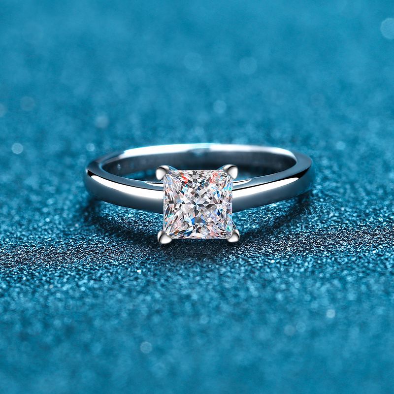 925 Sterling Silver Solitaire Moissanite Ring 1ct/2ct with Square Cut - Perfect Engagement Ring