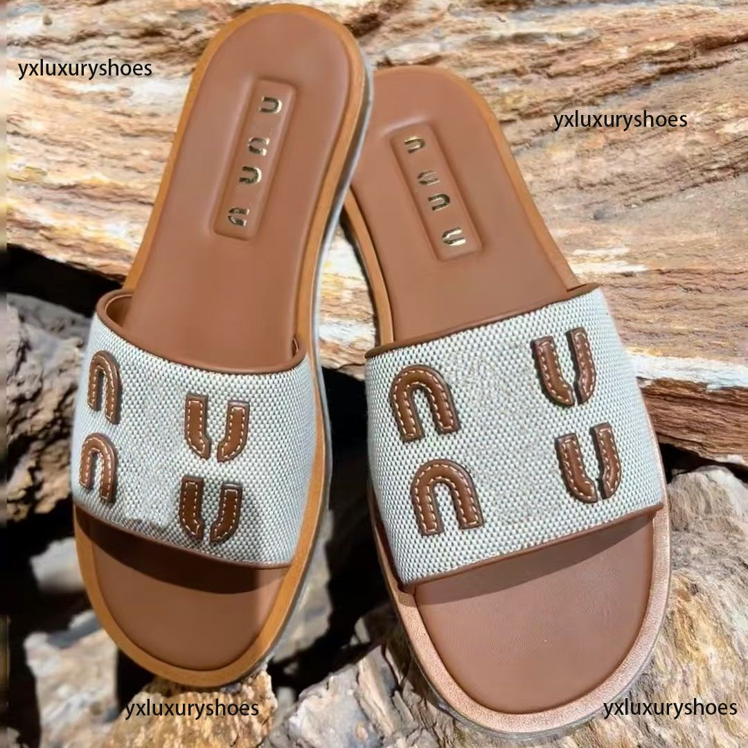 2024 Designer shoes Italian women's fashion new M letter hand-woven summer sandals Beach luxury women's casual flat slippers flip-flops women's 35-42 size