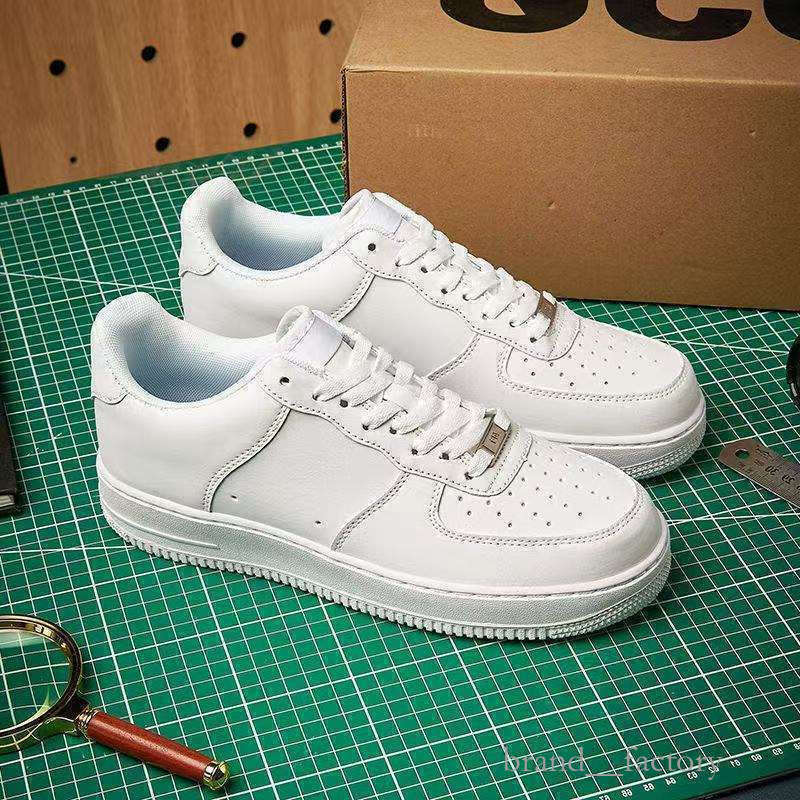 With Box Ba sketball Sho es D esi gner B red Cool Blue Mid night Navy Veet Cement Grey Mens Trainers Sports S neakers
