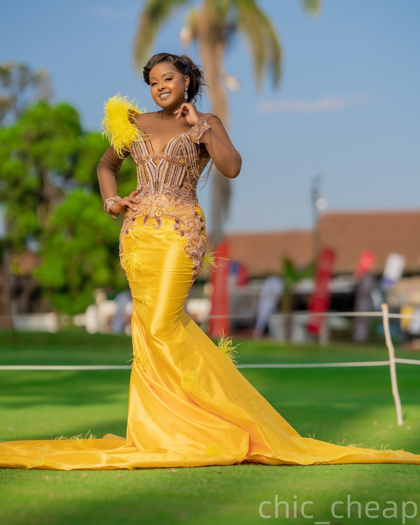 Mermaid Yellow Plus Size Prom Dresses 2025 Feather Lace Crystals Satin Evening Formal Party Second Birthday Engagement Gowns Dress For Special Occasio