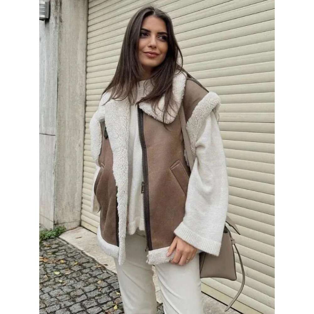 Coats Women ZBZA Women's Faux Fur Short Lapel Zipper Double Pocket Metal Button Strap Thickened Jacket Winter New Chic Warm Vest Designer