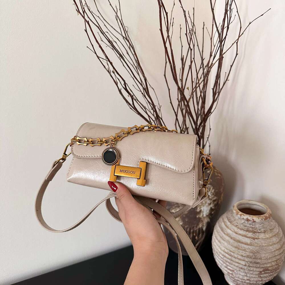 DHGadgets Designer Women's Niche Fashion Crossbody Bag - Premium Solid Color Underarm Purse