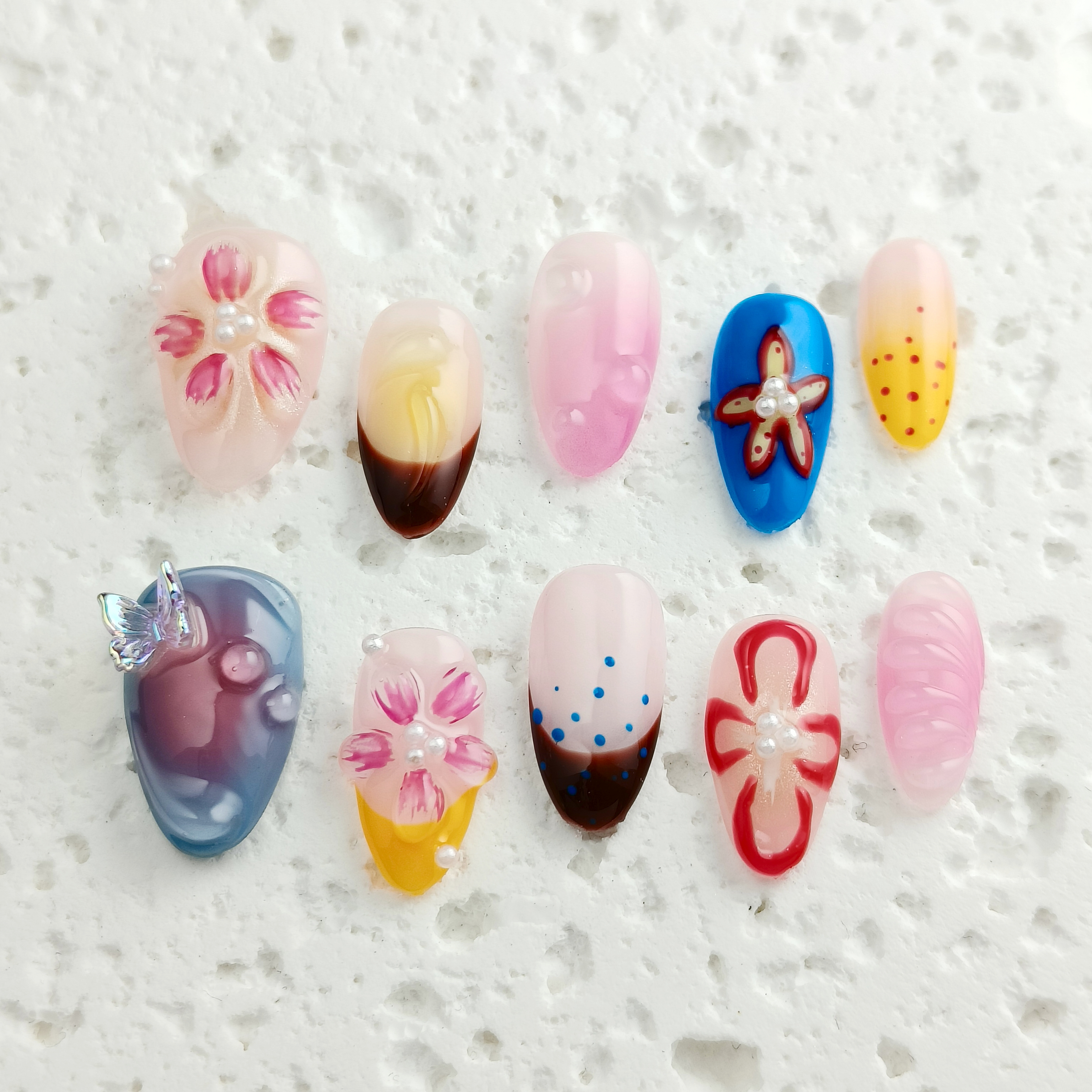 10pcs 3D Hand drawn Flowers Handmade Press-on nails Short Almond Nails Bundle Butterfly Summer Sweet Finished nail stickers Free storage box jelly glu