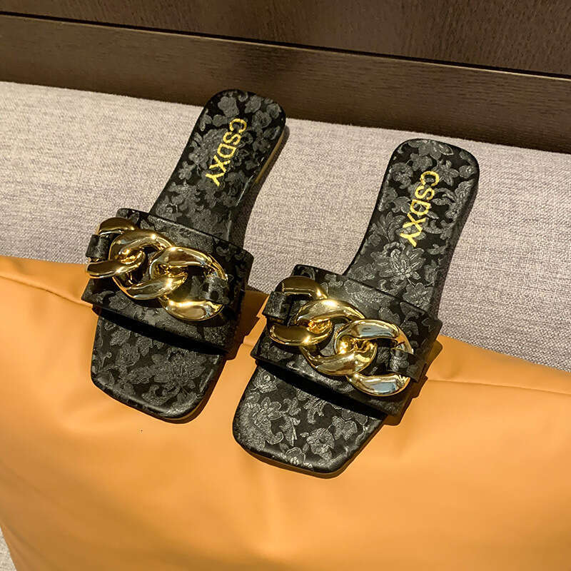 2025 Summer Metal Chain Casual One Word Cool Slippers 35-42 Large Flat Bottom Outdoor Casual Slippers Fashion Designer Sandals