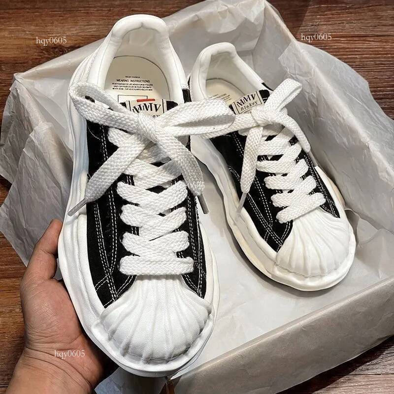 Free shipping 2025 new designer shoes fashion trainers for men casual classic black white red yellow blue green outdoor sports sneakers 39-45