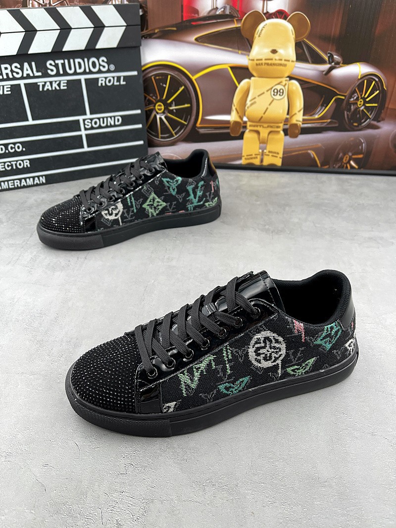 Hot Sale 2025 New Fashion Versatile Mens Casual Shoes Popular Style Soft Sole Leather Upper Low Top Leisure Shoes Brown Black Free Shipping
