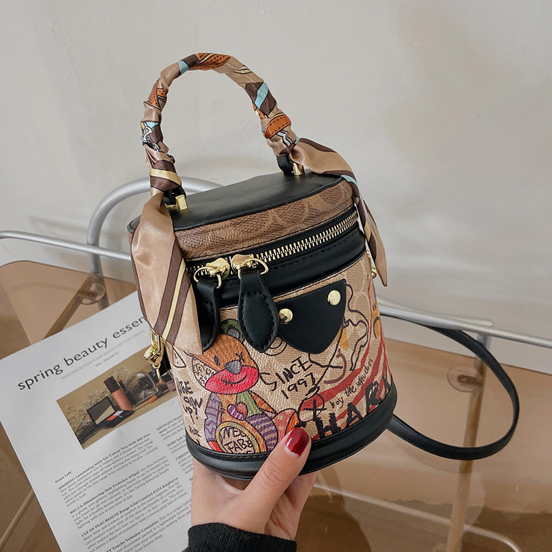 2025 New Outdoor Style Luxury Free Delivery Designer Bag ZR Bucket For Women New Graffiti Rich Cylinder Premium Handheld Women's Crossbody Small 