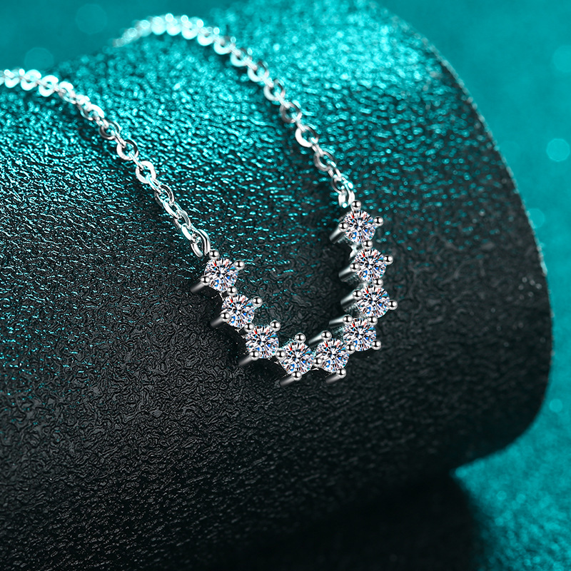 S925 Sterling Silver U-Shape Moissanite Necklace, Simple and Elegant Pendant for Women, Perfect Gift for Valentine's Day and Special Occasions