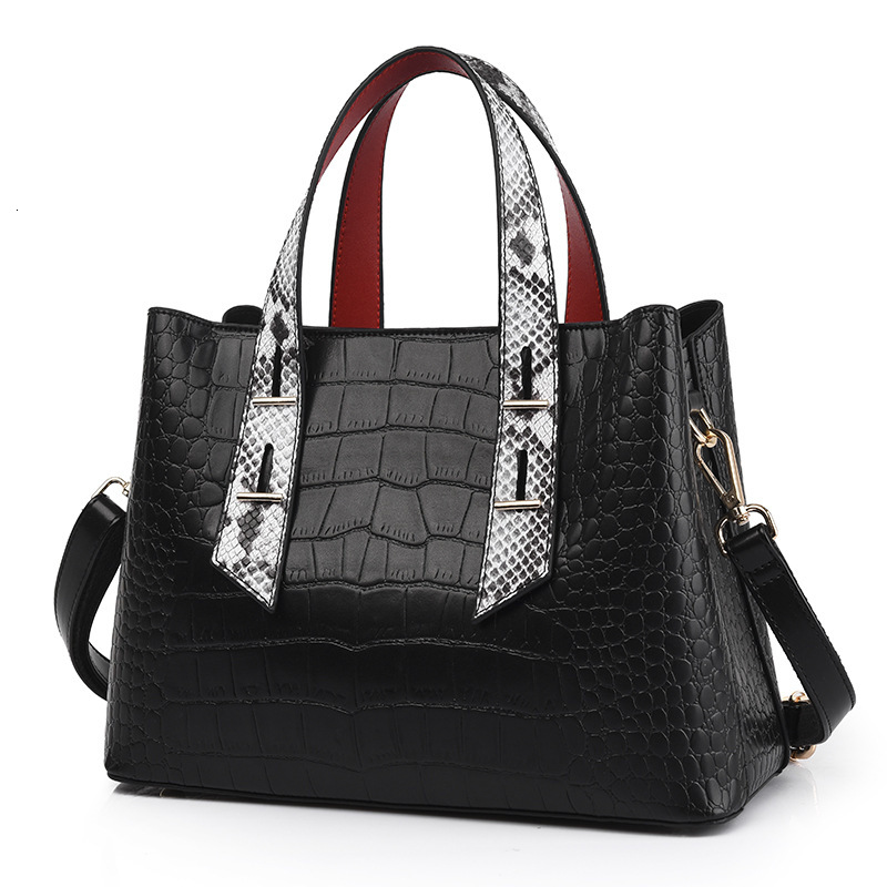 Free Shipping Designer Bag Womens Handbag Large Capacity Snake Skin Pattern Bag Light Luxury Fashion Womens Bag High-end Sensory Communication Bag