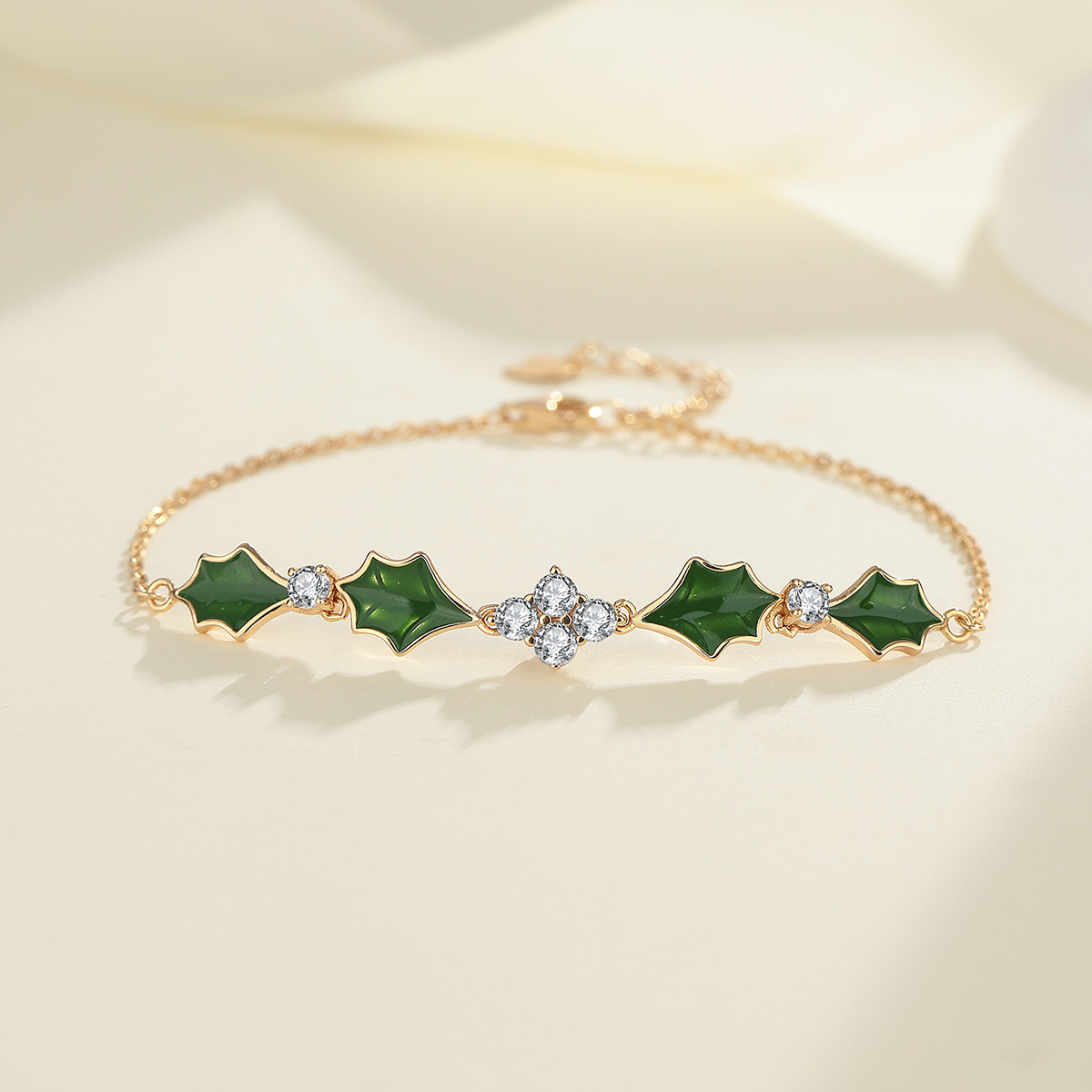 Versatile S925 Sterling Silver Moissanite Pendant Necklace Featuring Unique Leaf Artistry