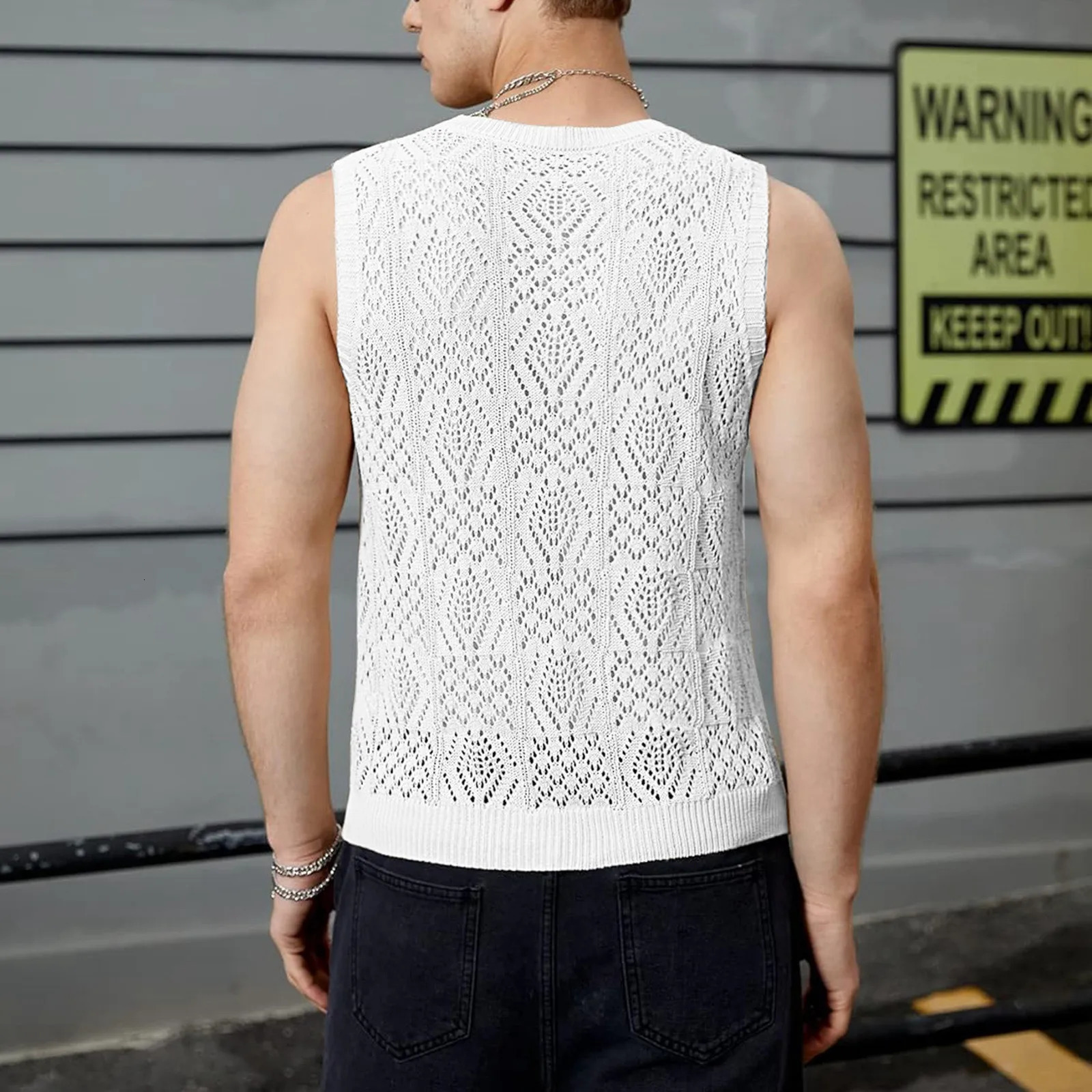 Beach Tops For Men MenS Knitted Hollowed Out Vest Crew Neck Sleeveless Male Clothes With s Camiseta Sin Mangas Hombre 250519CJ