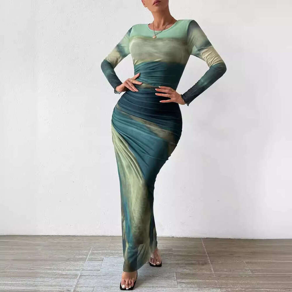 Halter Whit Maxi Dresses A Small Amount Of Contrasting Color Rendering With High End Pleats Sexy Tight Fitting Round Neck Dress Customization Prom Sex