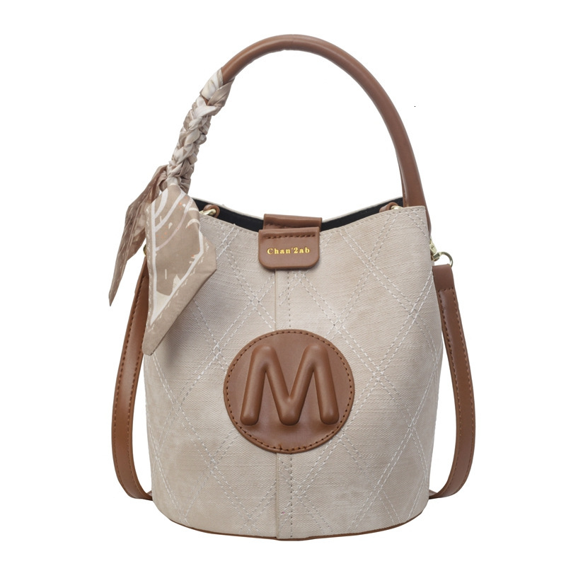 2025 New outdoor style luxury free delivery Designer Bag texture hand-held bucket fashionable casual splicing small bag niche design single shoulder c