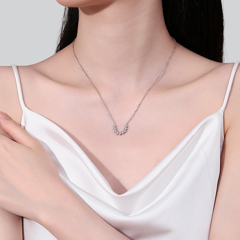S925 Sterling Silver U-Shape Moissanite Necklace, Simple and Elegant Pendant for Women, Perfect Gift for Valentine's Day and Special Occasions