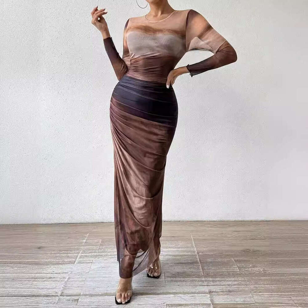 Halter Whit Maxi Dresses A Small Amount Of Contrasting Color Rendering With High End Pleats Sexy Tight Fitting Round Neck Dress Customization Prom Sex