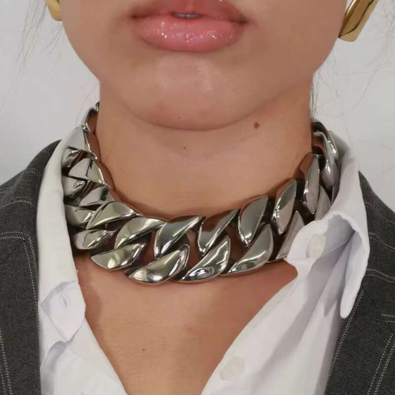 Wholesale Necklaces for Women New Arrival 2025 European Style Jewelry Chunky Gold Cuban Link Chain Choker Necklace for Women