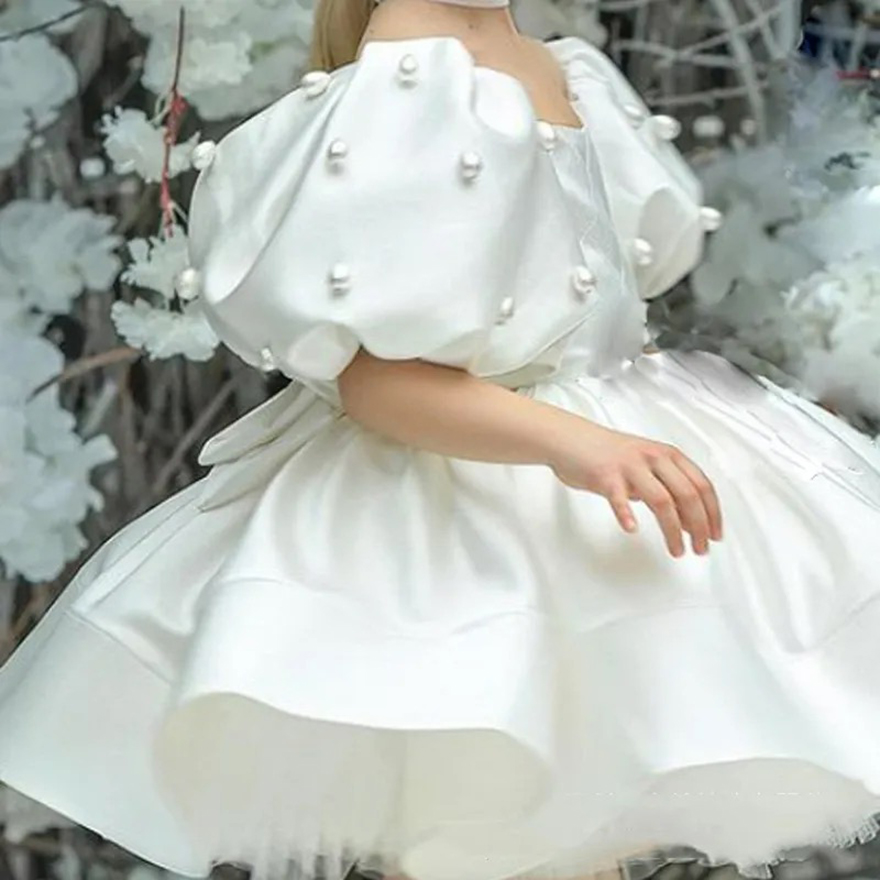 White Satin Little Kids Birthday Party Wer Dresses Sheer Neck Appliqued Pearls Tulle Beaded Girl Pageant Dress Princess Queen Marriage Gowns
