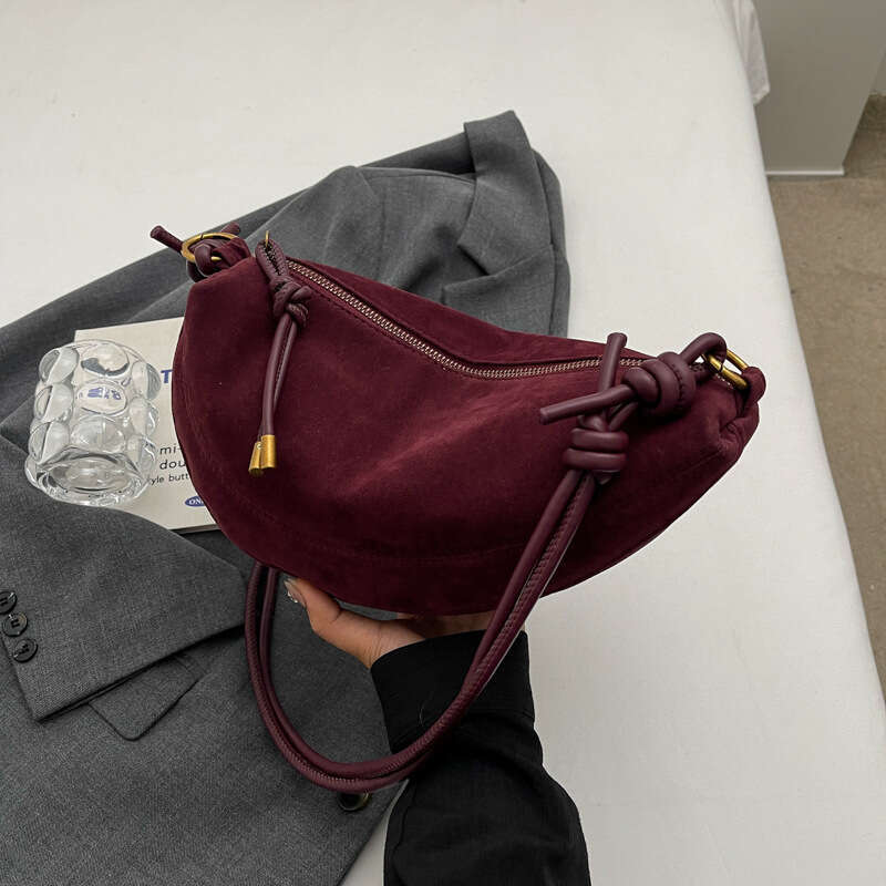 Autumn And Winter Super Popular Niche Suede For Women New Versatile Crossbody Bag, Single Shoulder Armpit Dumpling Bag B5