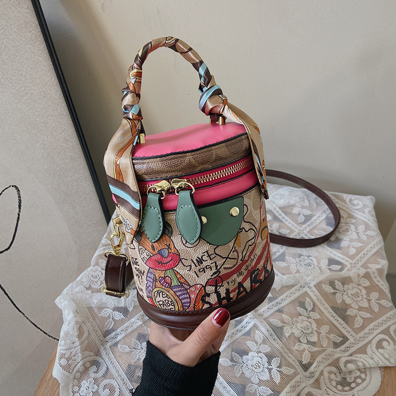 2025 New Outdoor Style Luxury Free Delivery Designer Bag ZR Bucket For Women New Graffiti Rich Cylinder Premium Handheld Women's Crossbody Small 