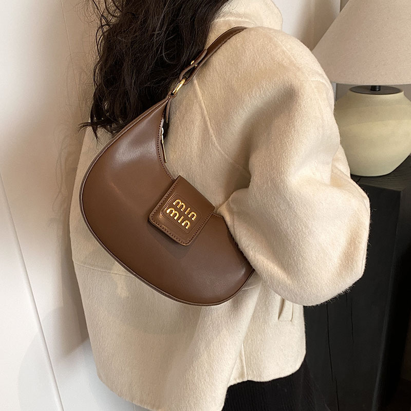 2025 Designer Bag Vintage Women's Shoulder Bag Stylish Crescent-shaped Crossbody Purse Premium Texture Commute Underarm Bag With Free Shipping