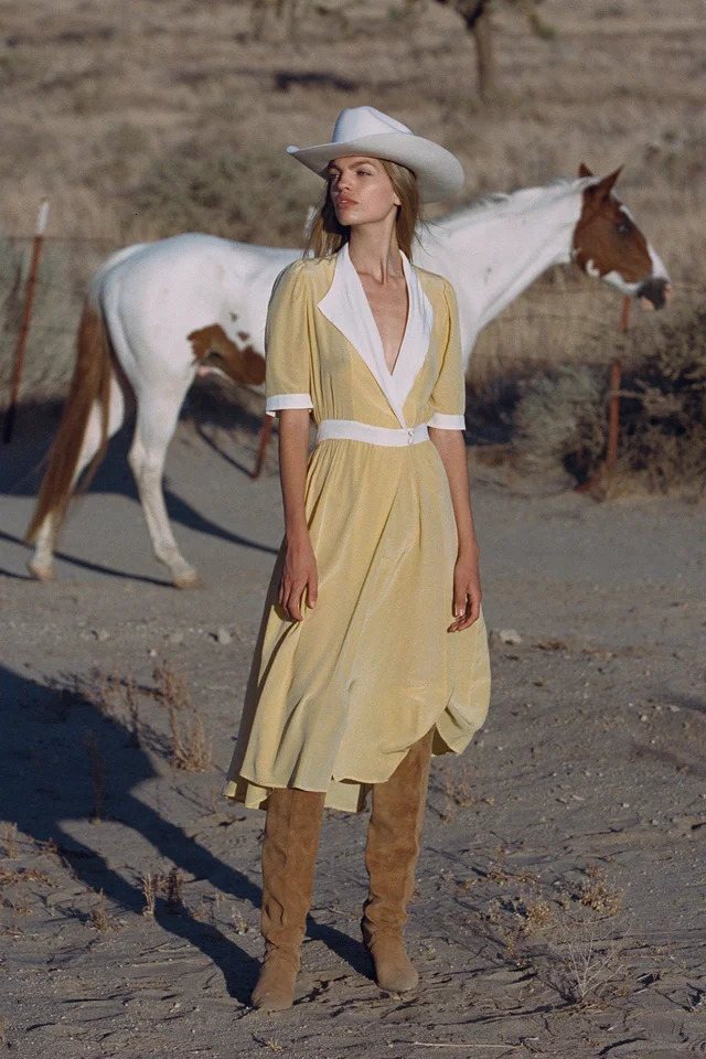 White 100% Wool Denim Hat Womens and Mens Outdoor Fedora Jazz Hat Riding Horse Hat Fashion Western Cowboy Hat Belt Accessories 250522