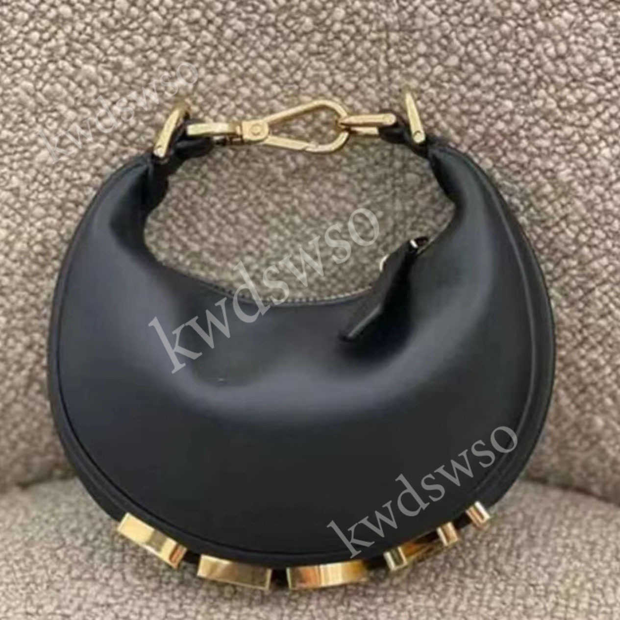 Evening Bags Designer Shoulder Womens Fashion tote Crescent Bag Mini Underarm Light Handbag High-grade leather with chain crossbody bag