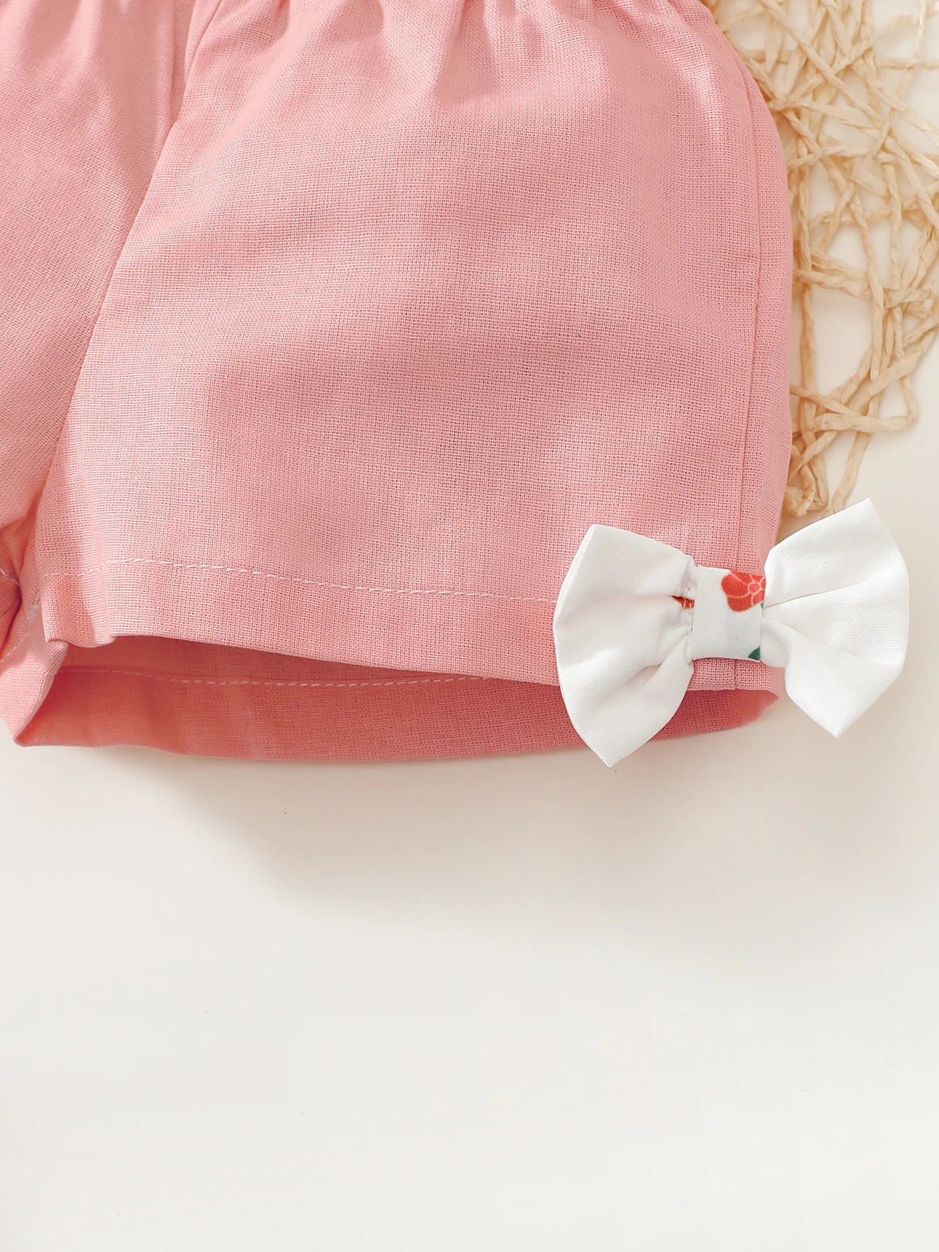 Baby Girl Flower Sleeveless Ruffle TopBow ShortsHeadband 3PcsSet Suitable for Cute Girls Aged 324 Months Summer Set 250517z