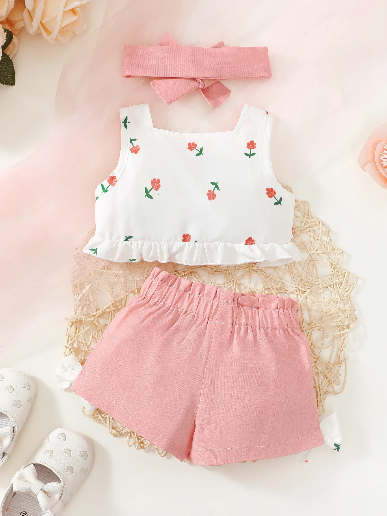 Baby Girl Flower Sleeveless Ruffle TopBow ShortsHeadband 3PcsSet Suitable for Cute Girls Aged 324 Months Summer Set 250517z