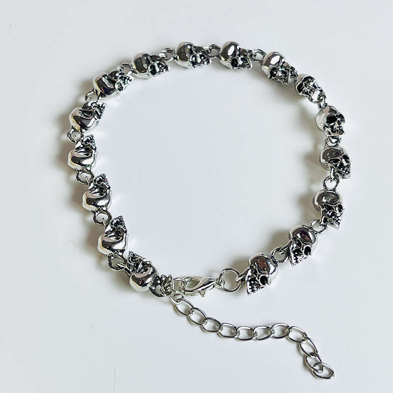 Fashionable punk style men's bracelets with creative personalized skull head metal trend and domineering bracelet