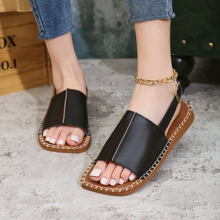 Designer Sandals Versatile Student Sandals 2025 Women's Bulltendon Bottom Comfortable Flat Sandals Outdoor Fashion Non Slip Sandals
