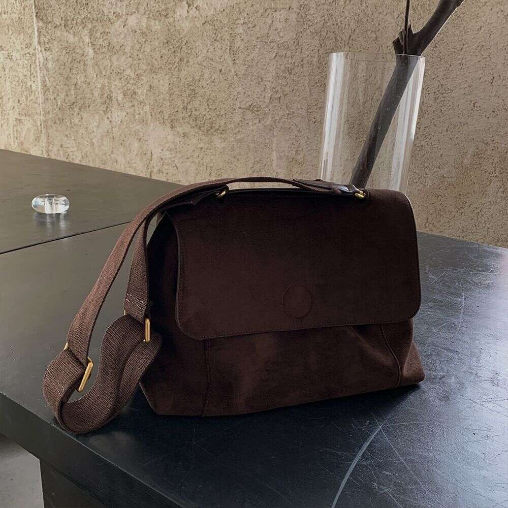 2022 New Trendy Plush Versatile Autumn/Winter Large Capacity Crossbody Shoulder Women's Big Bag