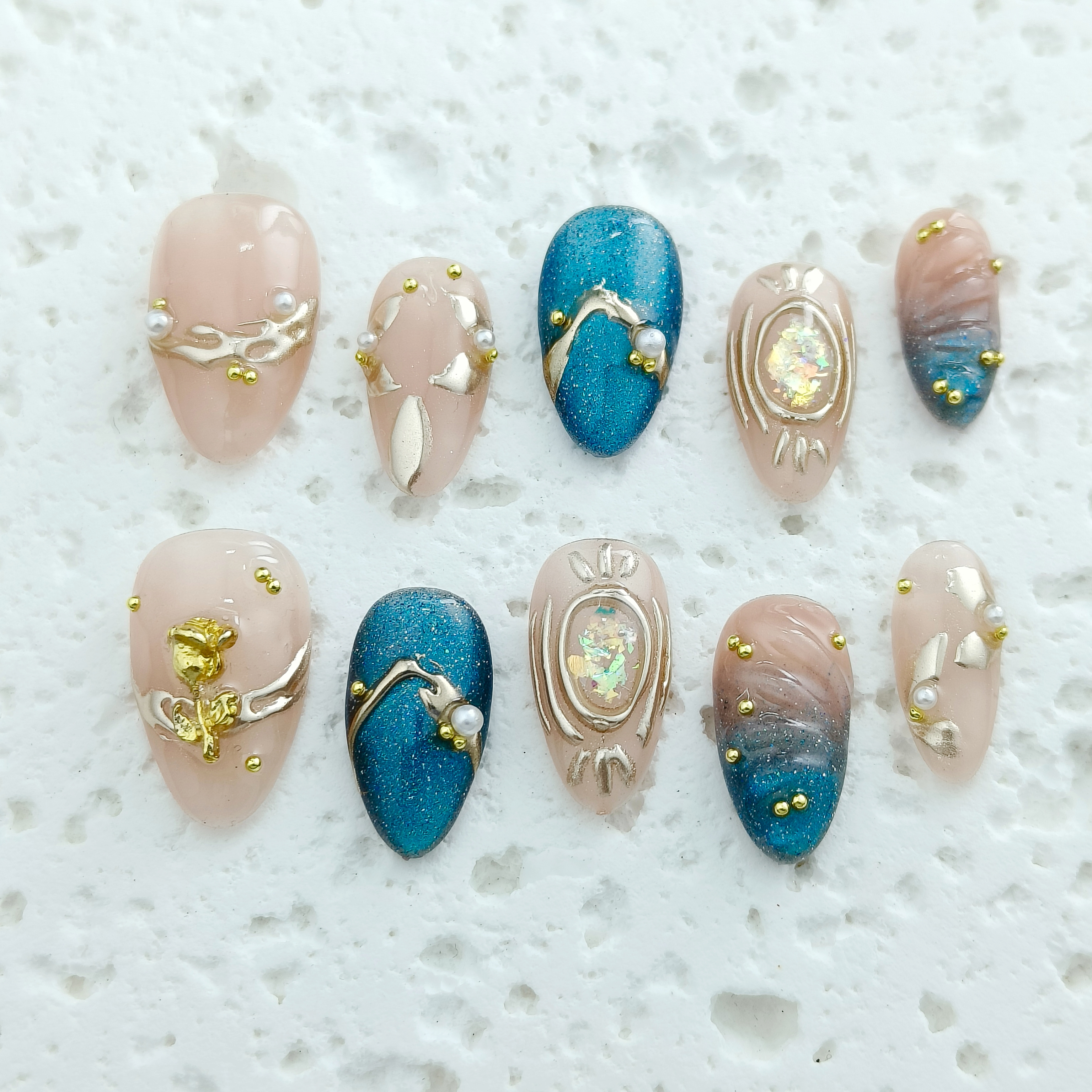 10pcs 3D Hand drawn Handmade Press-on nail Short Almond Nails Bundle 3D Rose Pearl Sweet Elegant Finished nail stickers Free storage box jelly glue na