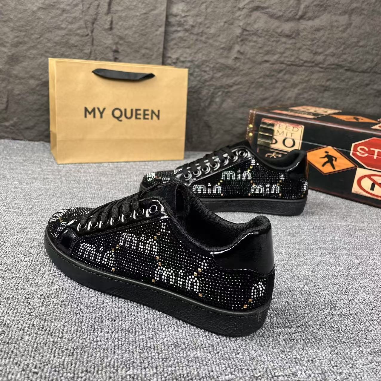 Free shipping: Designer's 2025 summer bestseller, the new black diamond trendy shoes, men's fashionable casual shoes, low-top flat-heeled sn