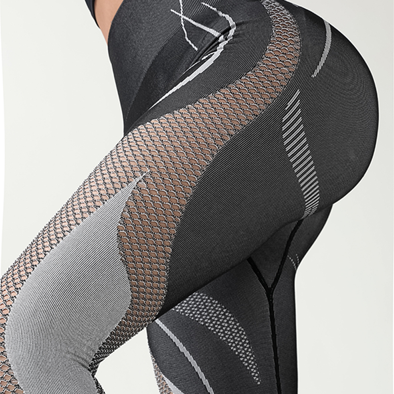 High Waist Supportive Fitness Jogging Capri for Plus Sizes with Concealed Pocket Design