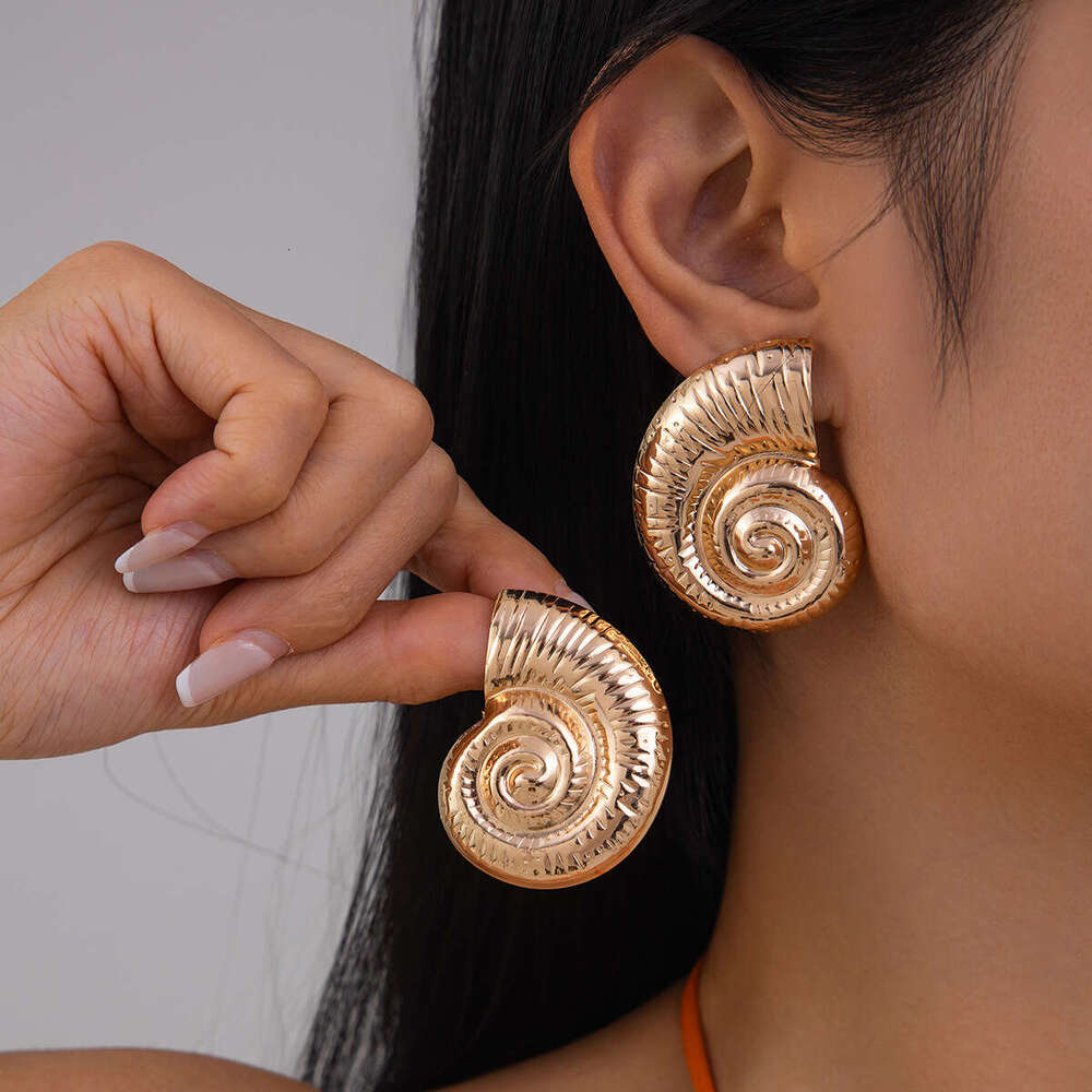Vintage Minimalist Conch Shaped Metal Earrings Exaggerated Hollow Design for Vacation and Everyday Style