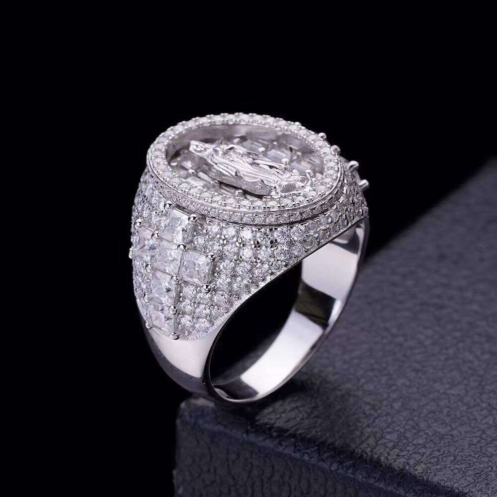 Hot Sales Hip Hop Jewelry Iced Out Sterling Sliver Custom VVS Moisssanite Dia Big Round Jesus Ring for Men