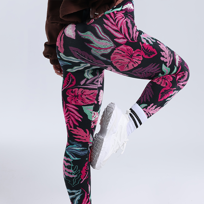 Fashionable Athletic Bottoms: High Elastane Gymwear with Contouring Features for Ladies Figure Enhancement