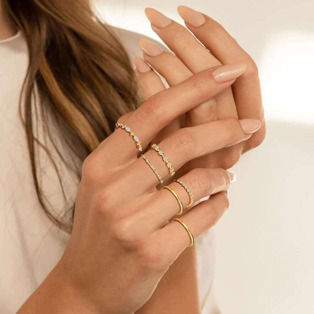 Women's does not change color, 14k gold-plated stacked cubic zirconia thumb ring, exquisite stackable gold finger joint ring set size 6-10