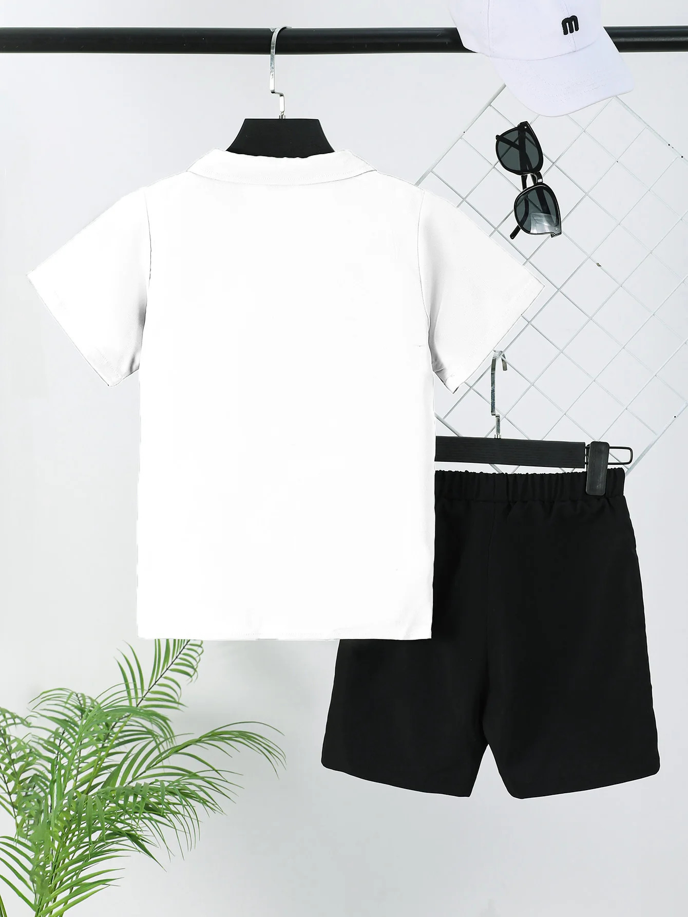 2pcs Boys Teens Stylish Casual Outfit Set Short Sleeve Loose Fit Shirts with Lapel Buttons Breathable Shorts for Fun 250517z