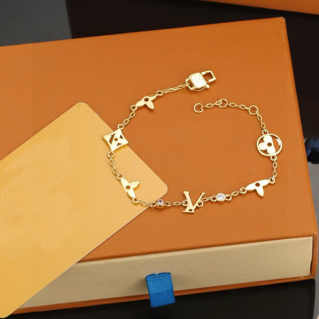 gold chain bracelet, brand fashion designer bracelet for women exquisite brass bracelet, Valentine's Day party gift designer jewelry for women