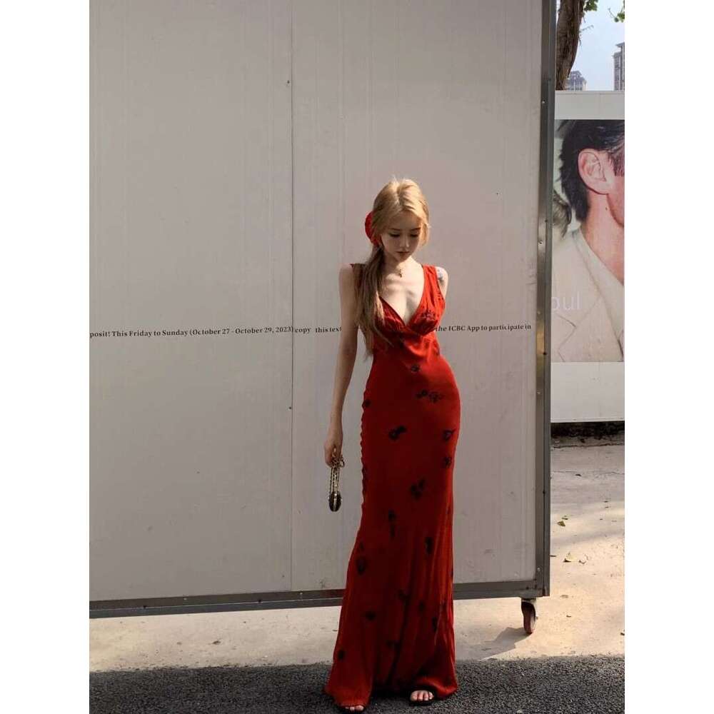 Halter Whit Maxi Dresses Temperament Red Camisole Dress For Women In Summer V Neck Printed Dress Slim Fit Waist Wrap Buttocks Fish Tail Long Skirt Pro