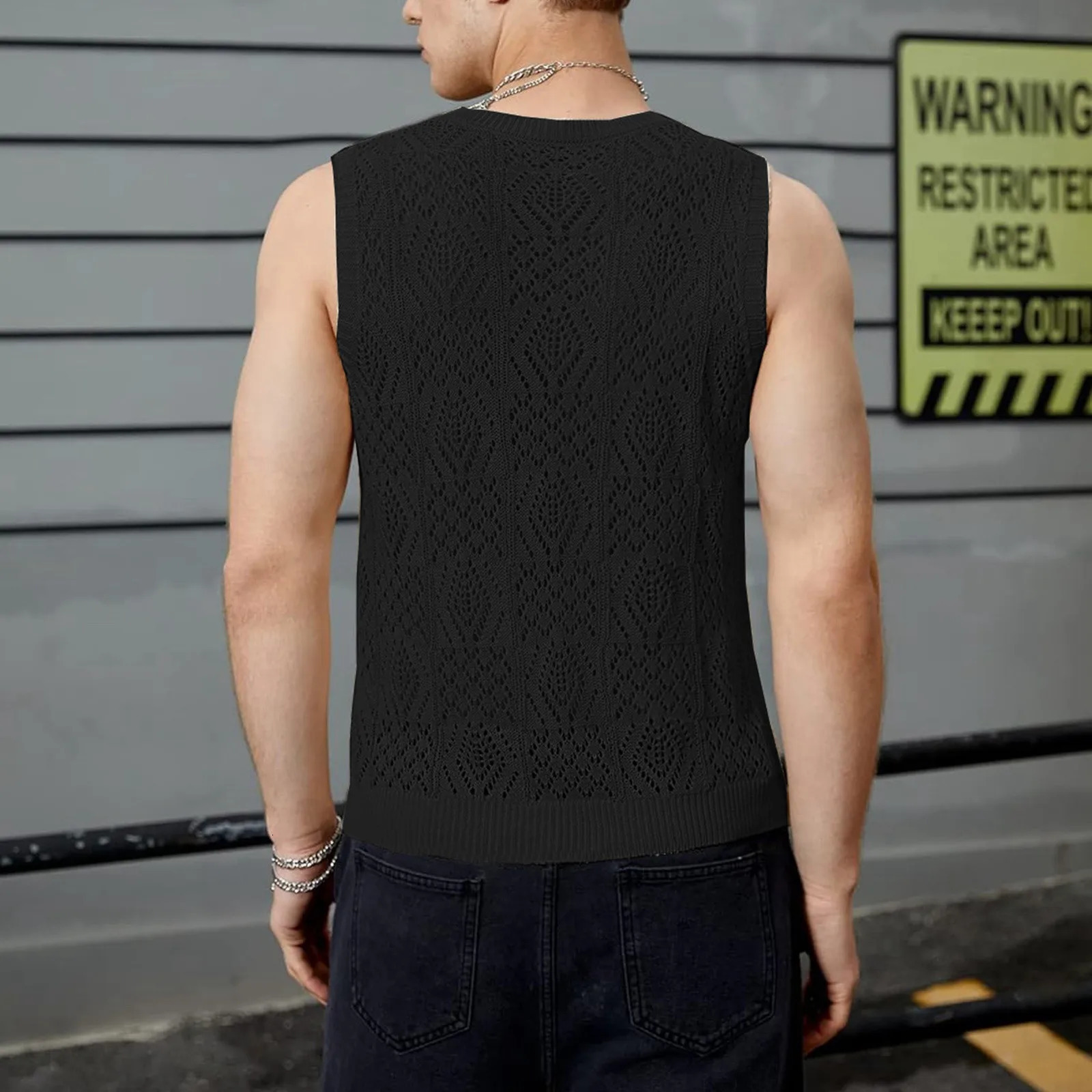 Beach Tops For Men MenS Knitted Hollowed Out Vest Crew Neck Sleeveless Male Clothes With s Camiseta Sin Mangas Hombre 250519CJ